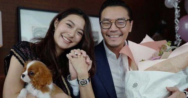 Showbiz Thái chuẩn bị đón thêm đám cưới vàng: Mỹ nhân Mew Nittha chính thức nhận lời cầu hôn của bạn trai gia thế khủng