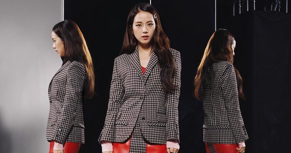 Mặc như cô công sở đi dự show Burberry, Jisoo vẫn toát lên thần thái đỉnh cao ít ai bì kịp