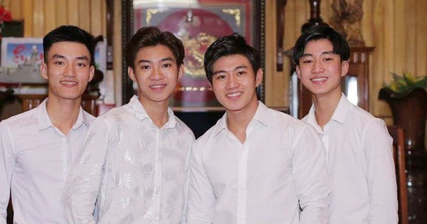 Mẹ chồng ''quốc dân'' đăng tin tuyển con dâu cho 4 hot boy nhà mình: ''Đứa mô cụng đẹp trai, rất gì và này nọ nhưng đến giờ vẫn ế''