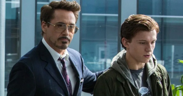Hóa ra Tony Stark phát hiện ra Spider-Man nhờ YouTube