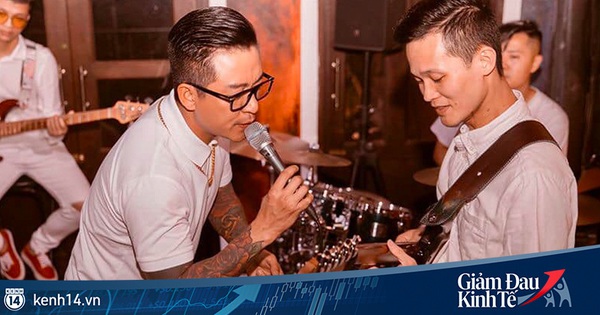 Tuấn Hưng tổ chức liveshow thu phí để ủng hộ quỹ chống dịch, cùng Khắc Việt ''chế'' hit ''Tìm Lại Bầu Trời'' phản ánh thực trạng mùa dịch bùng phát