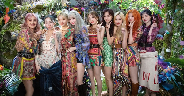 Tạp chí Time hết lời khen ngợi TWICE, chỉ ra 4 điểm sáng trong album mới: “TWICE là một nhóm nhạc đa năng luôn khiến khán giả phải ngạc nhiên”