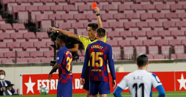 Messi và Barca nhọc nhằn đánh bại ''kẻ thù không đội trời chung'' trong trận cầu có số thẻ đỏ nhiều hơn bàn thắng