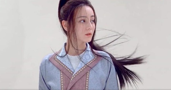 4 lần địch lệ nhiệt ba 
