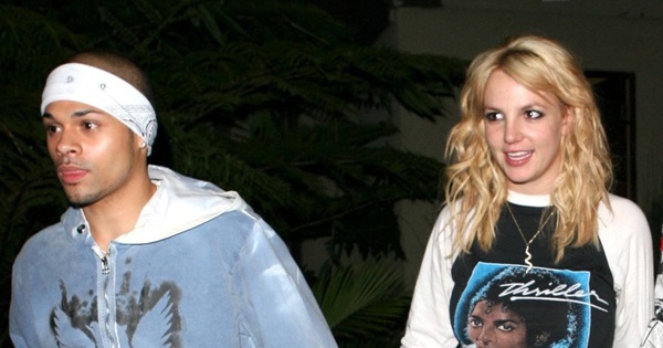 Gia đình Britney Spears tạo bằng chứng giả để dựng chuyện cô sử dụng ma túy, liên tục ép uống thuốc! - Vimarsana News