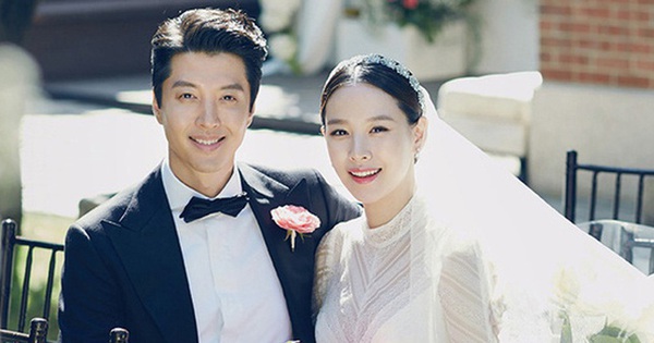 Ly hôn tài tử Lee Dong Gun vì bị đối xử vô tâm, minh tinh Jo Yoon Hee giải quyết ảnh cưới ra sao mà dân tình xuýt xoa khen ngợi? - Vimarsana News
