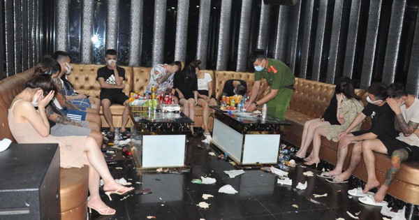 Bất chấp dịch bệnh, gần 50 thanh niên tụ tập sử dụng ma túy tại quán karaoke - Vimarsana News
