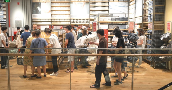 HOT: MUJI Hà Nội chính thức khai trương, dân tình xếp hàng nhộn nhịp trước cả giờ mở cửa - Vimarsana News