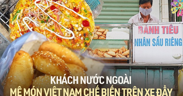 Du khách nước ngoài hào hứng chia sẻ những món ăn Việt được chế biến trên xe đẩy với mức giá bình dân