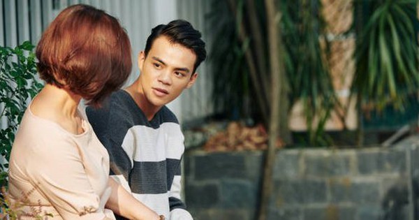 教師が 18 歳の息子に与えた特別な贈り物は、優れた教育方法を明らかにした