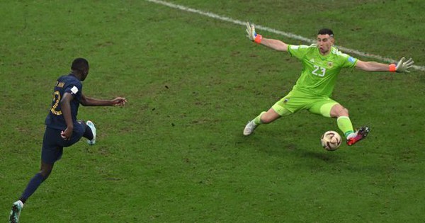 Pha bỏ lỡ thế kỷ định đoạt trận chung kết World Cup 2022