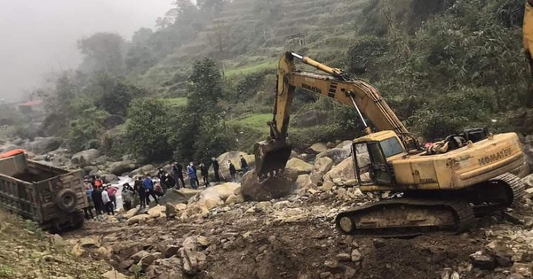 Clashes between people and construction workers of the May Ho hydropower project left 8 people injured