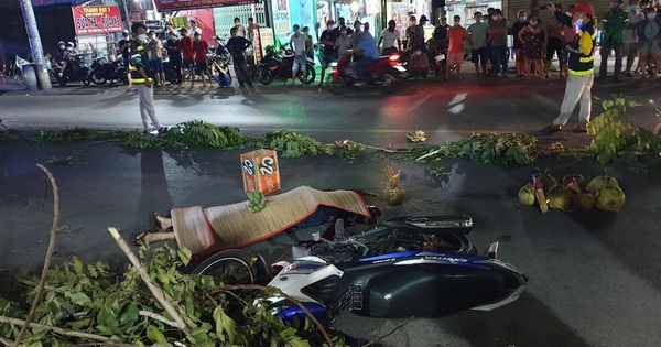 Two accidents in Binh Duong are nearly 1km apart, 3 people died tragically