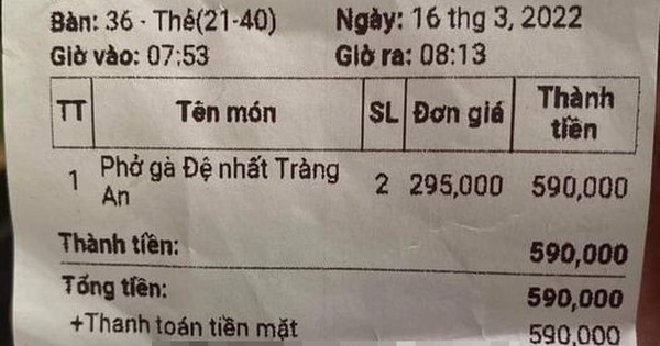Two bowls of pho cost nearly 600,000 VND in Da Nang