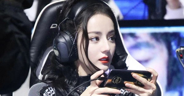 Not only Hien Ho, many famous female stars in the entertainment industry are also “addicted” to genuine games!
