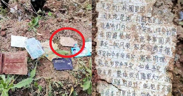Choking at the relics of the passengers on the plane that crashed in China