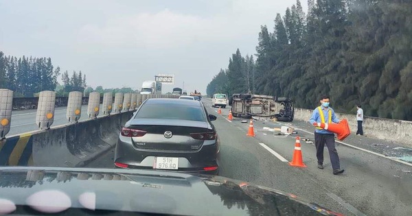 Vice President of Ho Chi Minh City Le Hoa Binh had an accident on the highway