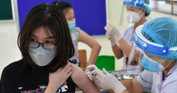 After more than 100 days, Hanoi has for the first time less than 2,000 new COVID-19 cases, ready to vaccinate children aged 5-11