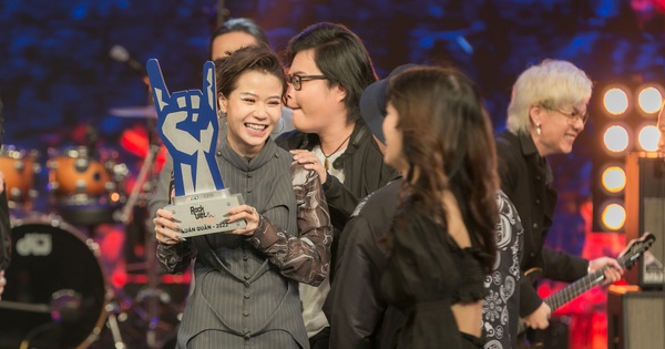 Student Pham Anh Khoa was crowned Vietnamese Rock Champion in the first season
