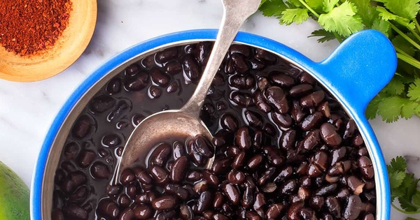 This is a way to eat black beans every day not only to nourish the blood but also to cool down better, you will have a good color, and your health will benefit from enough sugar.