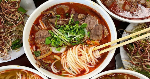Hue beef noodle soup is included in the lunches of Japanese elementary schools, netizens ask the question “it seems to be missing something important”.