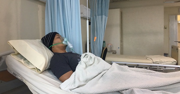 A 35-year-old male programmer was hospitalized in the middle of the night in a critical condition of acute pancreatitis because of 3 habits many young people have