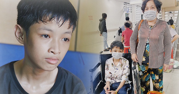 Every time he eats, he vomits, the 16-year-old boy weighs only 27kg because of a strange illness, his grandmother burst into tears because she couldn’t afford to take him to surgery.