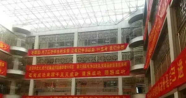 Chinese schools install tight fences like “prisons” to prevent students’ intentions to “end their lives”