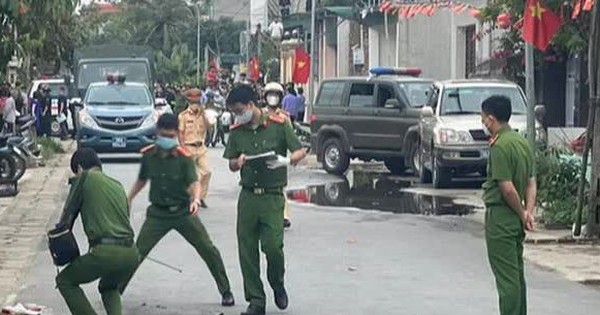 Being stabbed to death by the landlord when dragging people to fight due to a land dispute