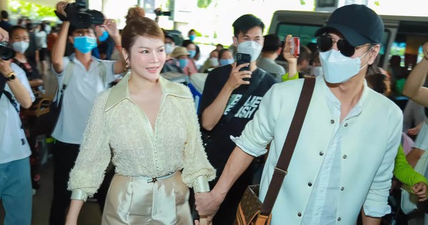 Actor “Shoe Glass” Han Jae Suk came to Vietnam, held Ly Nha Ky’s hand at the airport