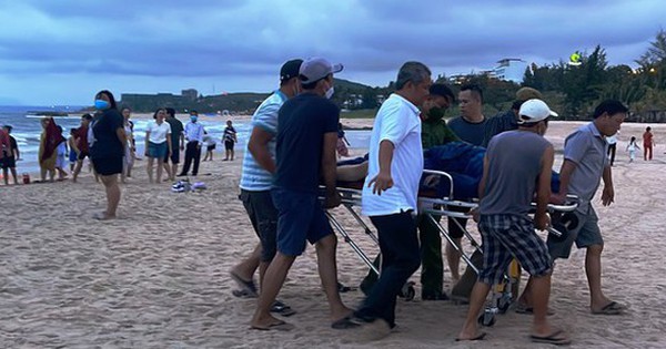 2 tourists died swimming in Mui Ne beach