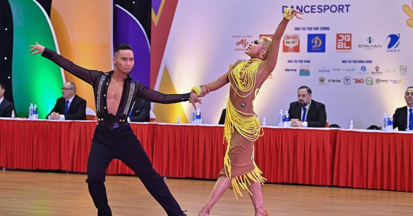 Watch the mesmerizing dance that helped Vietnam Dancesport win 5 gold medals at the 31st SEA Games