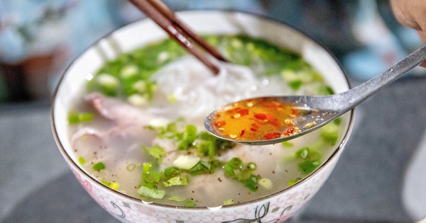 The famous Phu Quoc noodle dish is always controversial between “delicious and difficult to eat”, but few know that the owner took 10 years to perfect the “standard” taste.