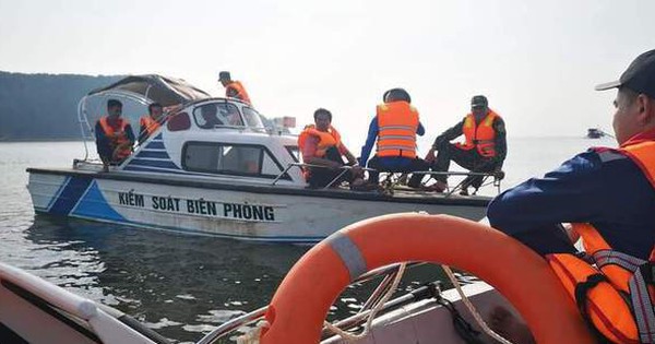 The bodies of two siblings who drowned while swimming in the sea were found in Thanh Hoa