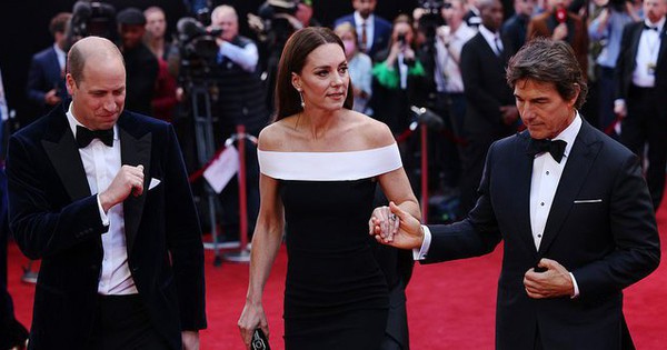 Actor Tom Cruise supported Princess Kate’s hand on the red carpet, causing an “explosion” of the media, the appearance of the royal bride surprised
