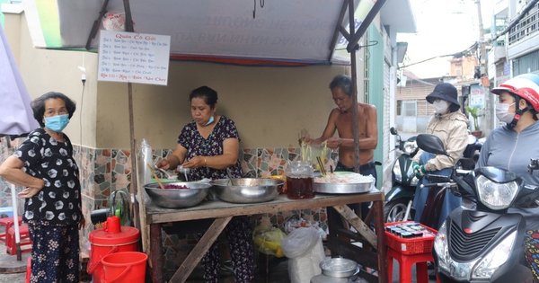 The small shop changes the menu every day, customers get their own food because they are so used to the generous hostess