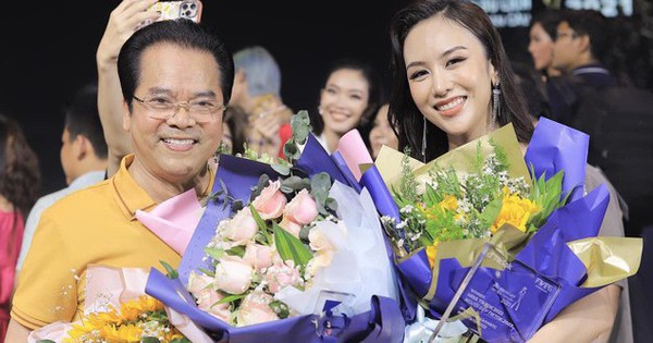 People’s Artist Tran Nhuong flew to Phan Thiet to congratulate his daughter “wine” in the Miss contest