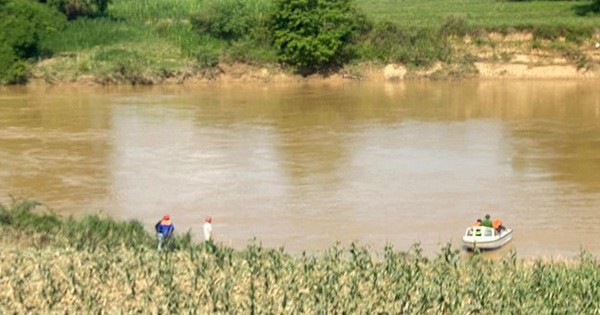 Looking for a female hospital accountant in Nghe An suspected of committing suicide by jumping off the bridge