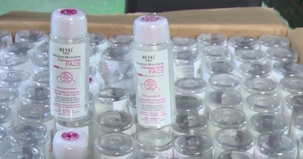 Seizing more than 100,000 cosmetic products suspected of being smuggled