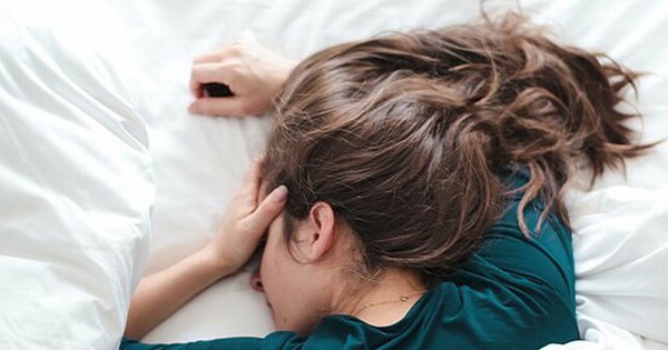 5 sleeping habits that make you age noticeably faster overnight