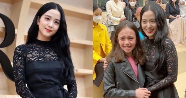 The girl is famous for her broken expression when she meets Jisoo (BLACKPINK at the luxury event is the daughter of the Dior director.