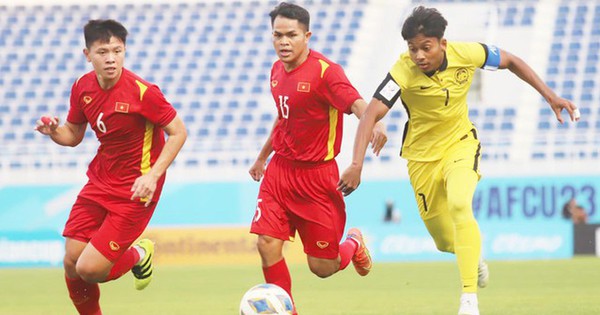 Malaysian football riots after the defeat at the Asian U23 tournament