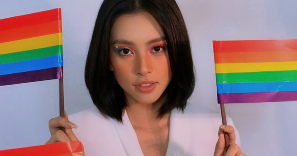 Miss Tieu Vy presented a set of photos taken with the green flag, voicing support for the LGBTQ+ community