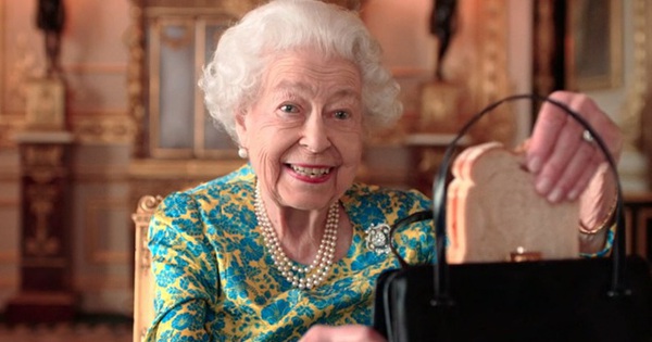 The Queen of England appeared in an unprecedented funny video, the royal family sent meaningful gratitude