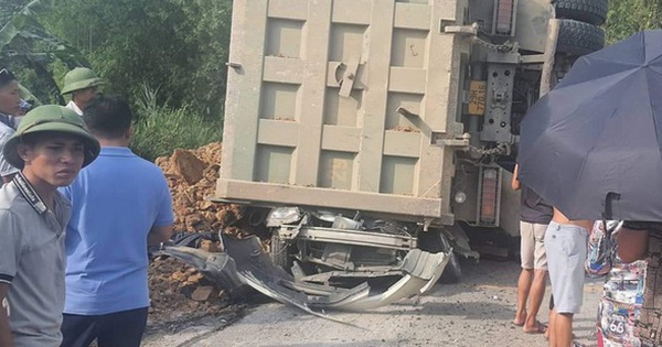 The truck’s trunk is nearly 2 times larger