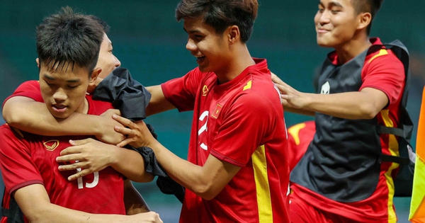 “U19 Việt Nam bản lĩnh và may mắn hơn U19 Thái Lan”