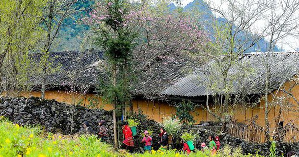 Bảo tồn, phát huy văn hóa truyền thống dân tộc Mông và Hà Nhì gắn với phát triển du lịch