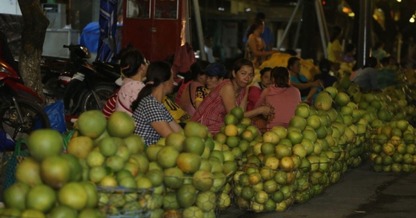 Ảnh: Mục sở thị dân cố đô Huế bán buôn sản vật tiến vua lúc nửa đêm