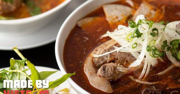 Làn sóng món Việt ở Philly, Mỹ: Phở gà, bún đậu, cafe trứng đều có đủ