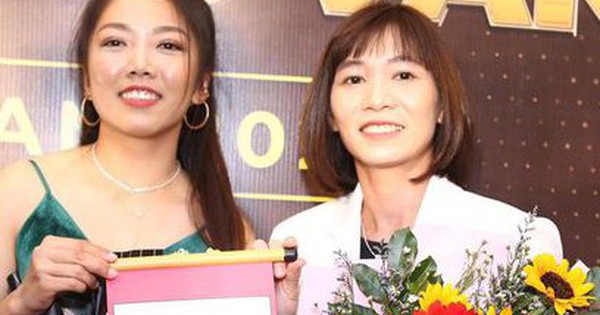 Huỳnh Như cuốn hút, Tiến Linh lịch lãm trên thảm đỏ Quả bóng vàng Việt Nam 2022